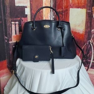 Coach 2 piece hanbag with matching wristlet